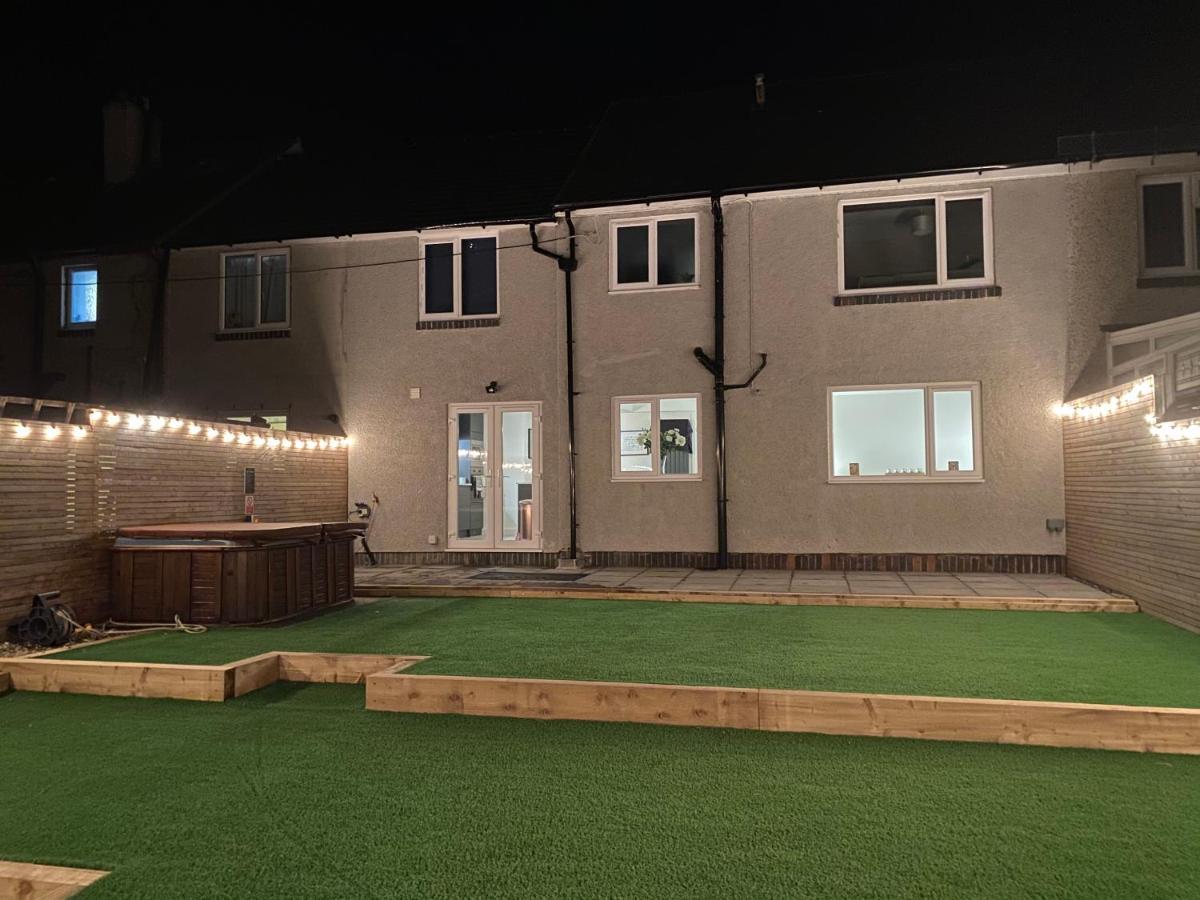 No40Barmouth-Modern,Spacious&Hot Tub Екстериор снимка