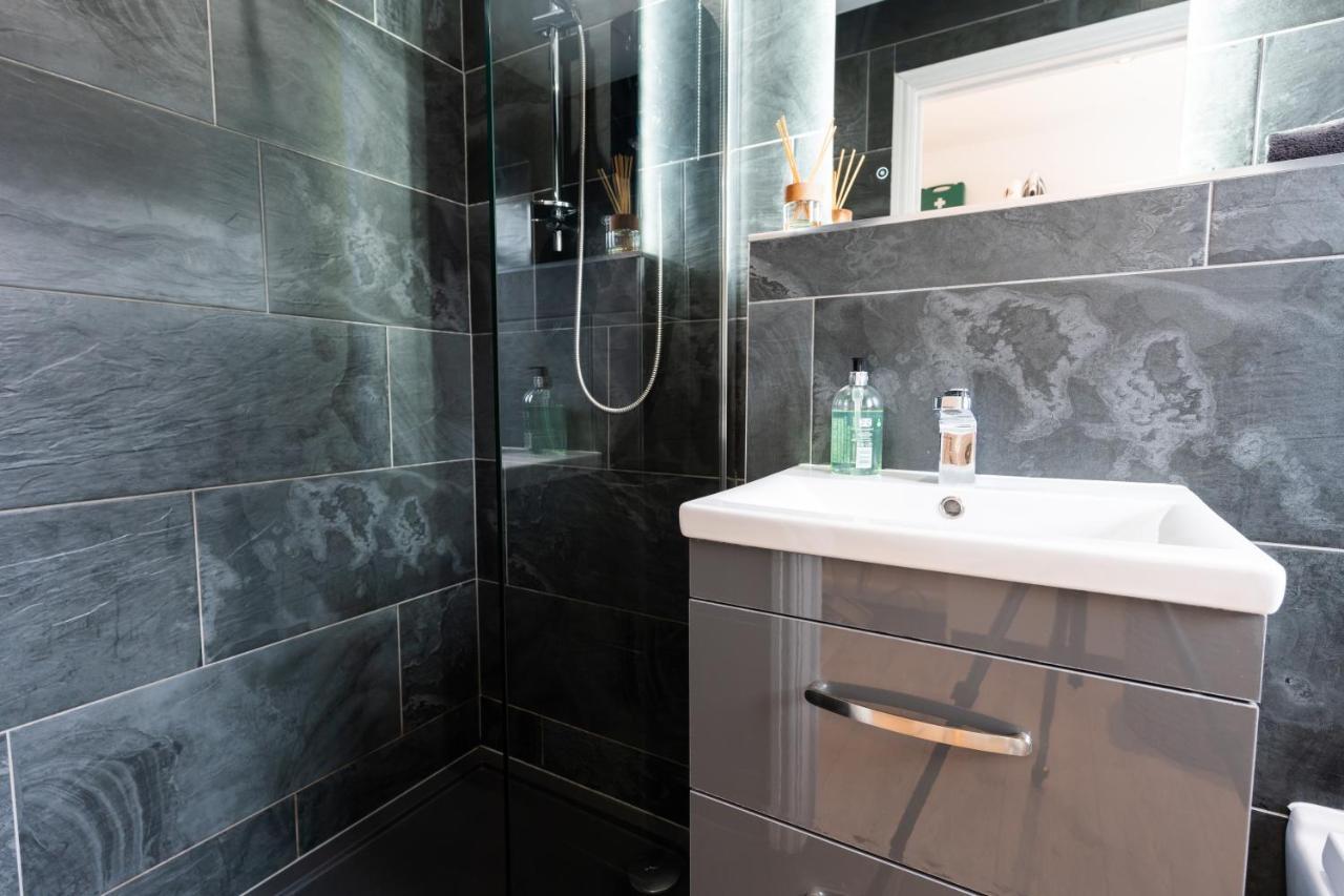 No40Barmouth-Modern,Spacious&Hot Tub Екстериор снимка
